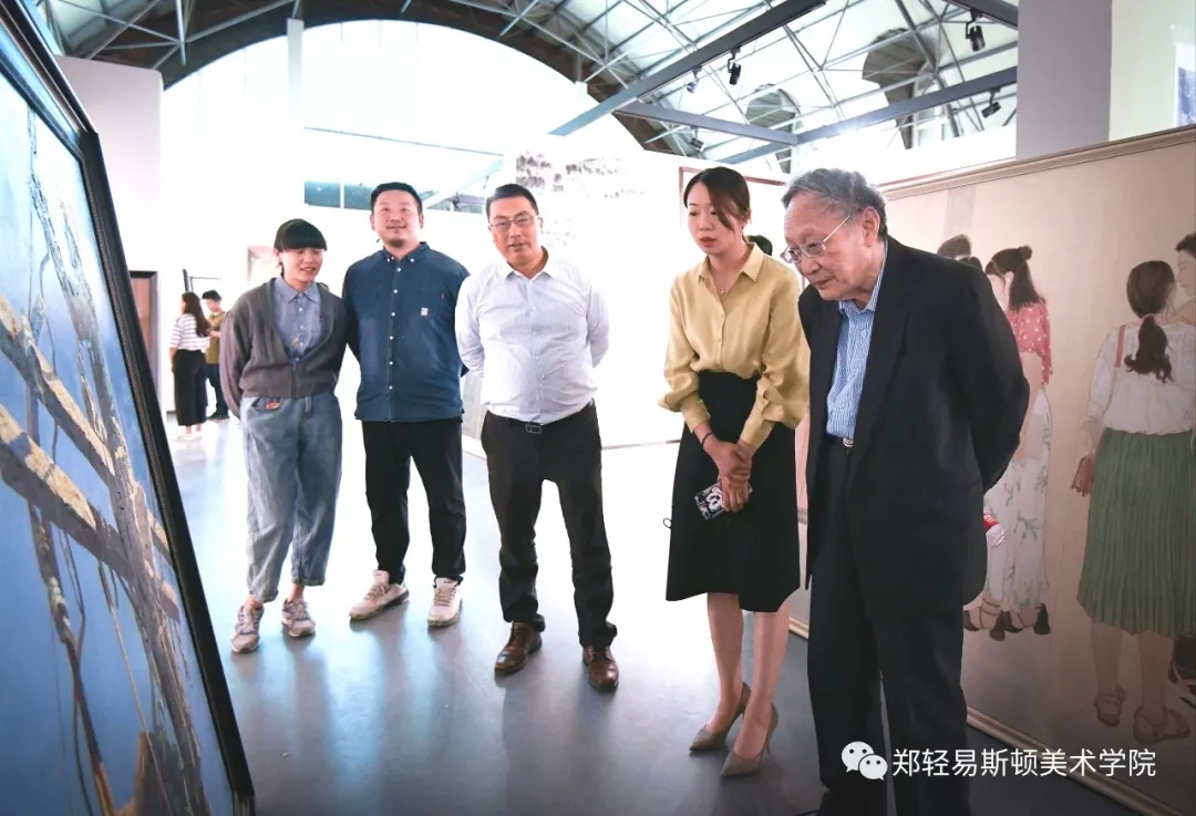 河南省美协专家团莅临我集团指导备战第十三届全国美展工作 河南省美协专家团莅临我集团指导备战第十三届全国美展工作