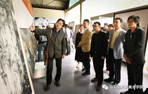 河南省美协专家团莅临我集团指导备战第十三届全国美展工作 河南省美协专家团莅临我集团指导备战第十三届全国美展工作