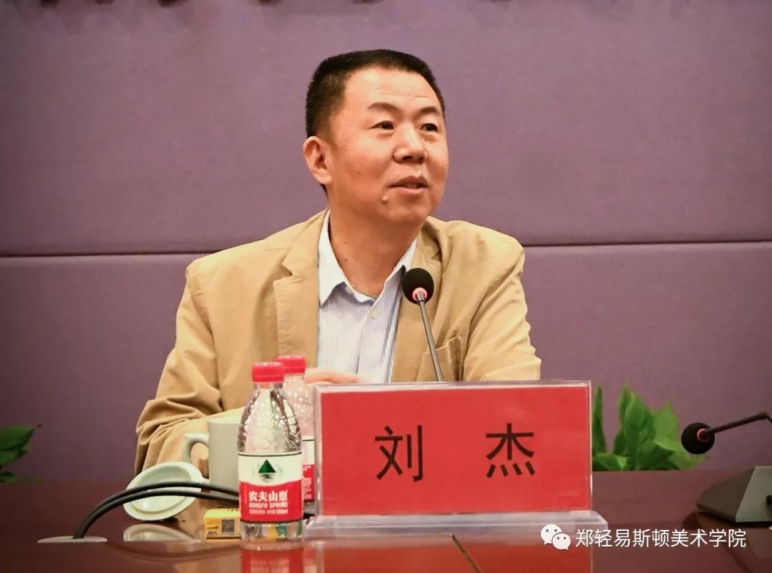 河南省美协专家团莅临我集团指导备战第十三届全国美展工作 河南省美协专家团莅临我集团指导备战第十三届全国美展工作