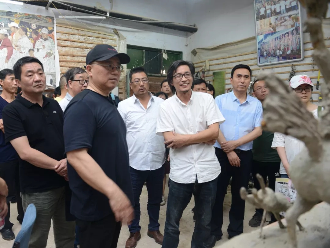 中央美术学院王颖生教授到我集团讲学并受聘教授