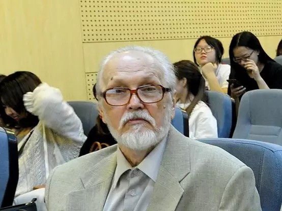 我集团石品院长携外事办工作人员出席第四届艺术、设计与当代教育国际会议(ICADCE2018) 我集团石品院长携外事办工作人员出席第四届艺术、设计与当代教育国际会议(ICADCE2018)