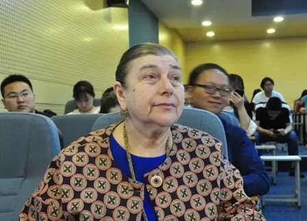 我集团石品院长携外事办工作人员出席第四届艺术、设计与当代教育国际会议(ICADCE2018) 我集团石品院长携外事办工作人员出席第四届艺术、设计与当代教育国际会议(ICADCE2018)
