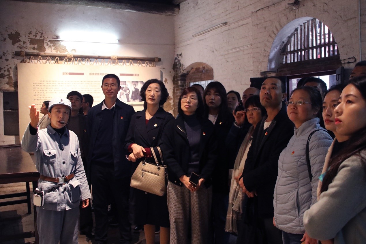 我集团教工党员赴豫西抗日纪念馆开展“不忘初心、牢记使命”主题教育活动 我集团教工党员赴豫西抗日纪念馆开展“不忘初心、牢记使命”主题教育活动