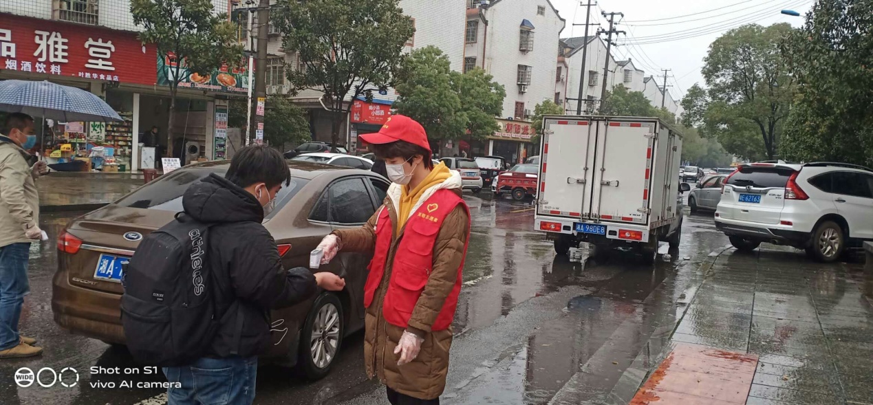 让青春在志愿行动中闪光 让青春在志愿行动中闪光