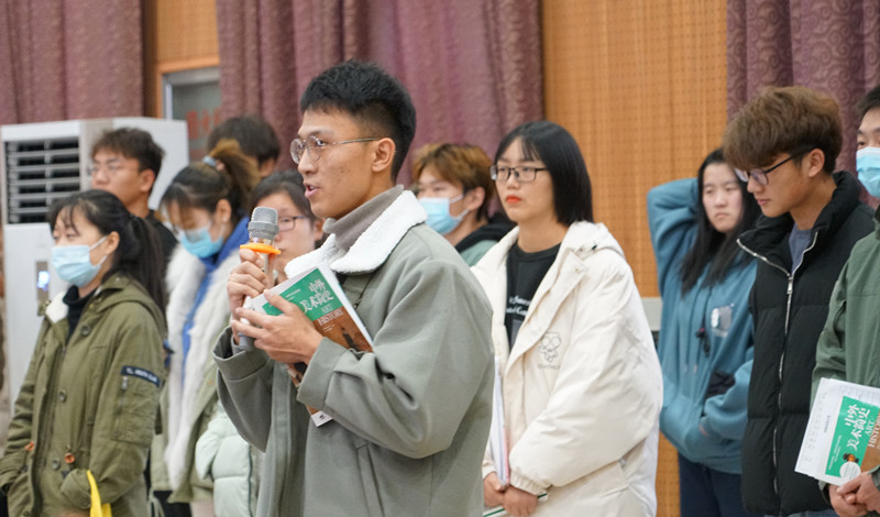北京大学艺术学院丁宁教授受邀到我集团讲学