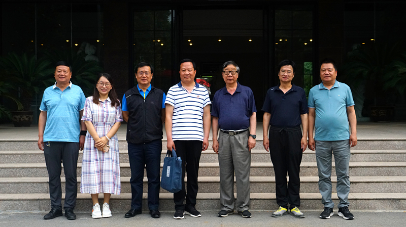 中国书院学会宫嵩涛副会长到我集团讲学 中国书院学会宫嵩涛副会长到我集团讲学
