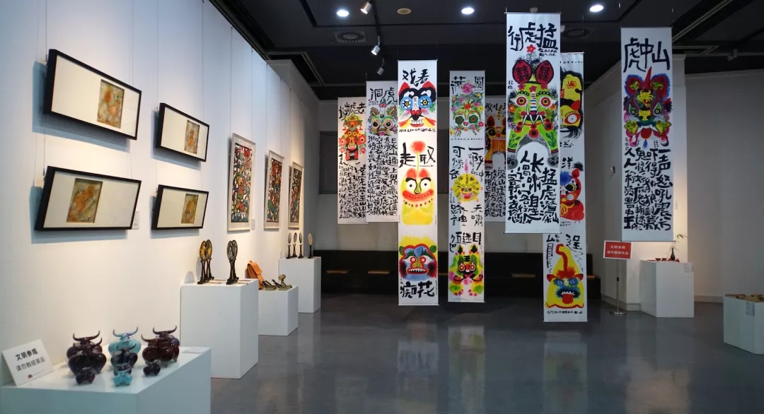 我集团建院20周年师生优秀作品展隆重开幕 我集团建院20周年师生优秀作品展隆重开幕